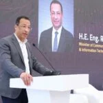 وزير الاتصالات وتكنولوجيا المعلومات رأفت هندي