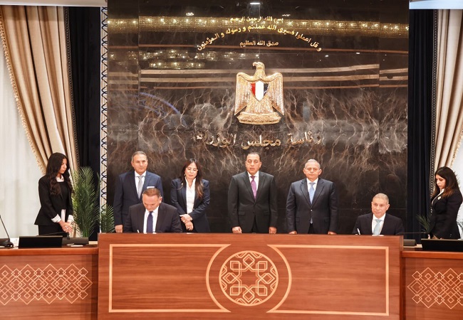 البنك الأهلي المصري وبنك مصر يوقعان عقد مع هايد بارك للتطوير العقاري لقطعة أرض جديدة بمنطقة التوسعات الشرقية بمدينة السادس من أكتوبر