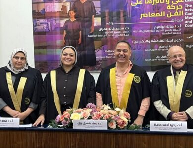 الدكتور أشرف زكي عميد كلية الفنون الرقمية والتصميم بجامعة مصر للمعلوماتية