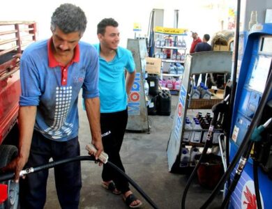 لمنظومة إلكترونية لمتابعة توزيع وتموين السيارات بالوقود في بورسعيد.