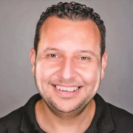 محمد عزت، المؤسس والرئيس التنفيذي لشركة بوسطة